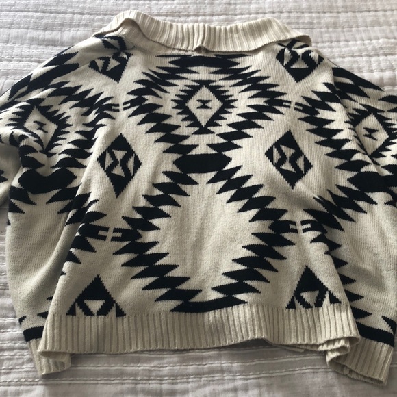 Aztec Pattern Cardigan - Picture 4 of 4